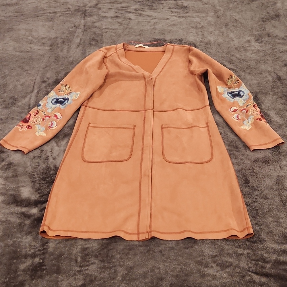 Peachish-pink Solitaire jacket with beautiful embroidered arm detail size M!